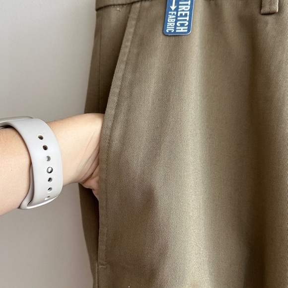 Haggar Clothing Premium No Iron Khaki, Flat Front Straight Fit, 34W x 34L - Picture 8 of 16